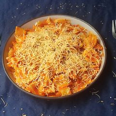 A picture of Farfalle Pasta In Red Sauce.