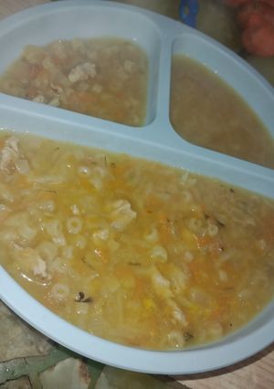 Una foto de Sopita para bebes de un añito súper saludable 🫶🏻🧅🥕🥔