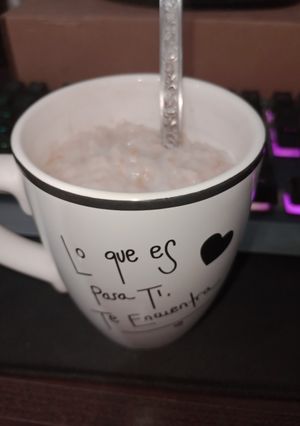 Una foto de Leche con avena 🥛🥄