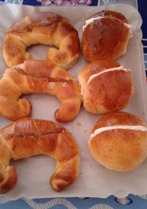 Una foto de Medialunas rellenas