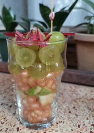 Une photo de Coupe de fruits frais d'automne 🥄