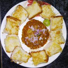 A picture of Pav Bhaji.