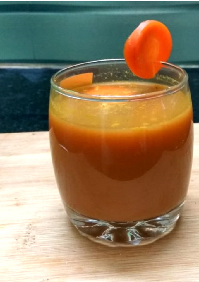 கேரட் மில்க் ஷேக்(Carrot milk shake recipe in tamil) செய்முறை முக்கிய புகைப்படம்