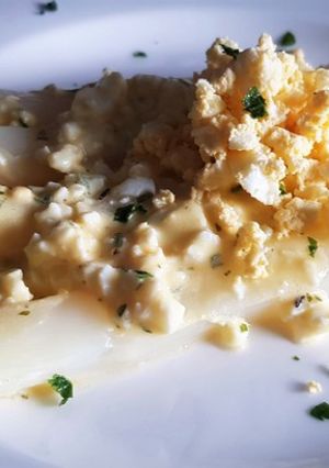 Une photo de Asperges blanches à la Flamande (Keto, Ig bas)
