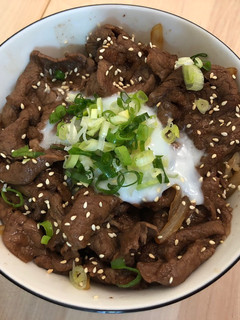 小夥伴-牛肉丼飯 的食譜成品照片