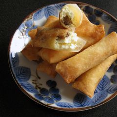 A picture of Sweet Cream Cheese Spring Rolls.