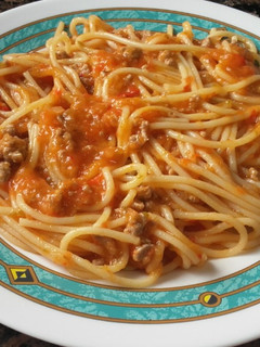 Una foto de Espaguetti con salsa casera
