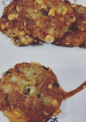 A picture of Sabudana vada.