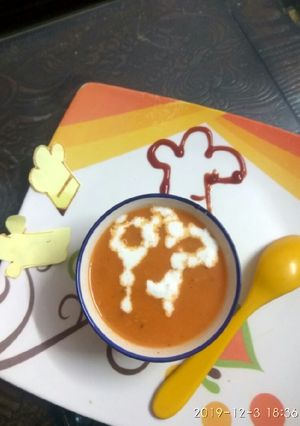 A picture of Tomato soup.