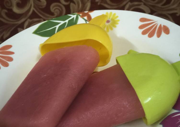 Recipe of Pomegranate popsicles