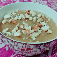 Suji ka halwa A picture of Suji ka halwa.