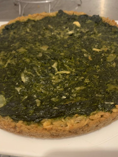 Una foto de Tarta de avena rellena de atún y espinacas