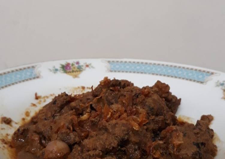 Lapis daging sapi