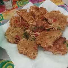รูปของ Omelet pedas (Mie Telur Goreng)