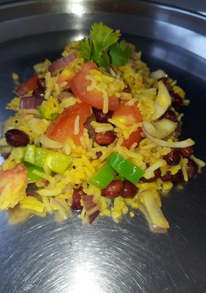 A picture of Leftover fried rice.