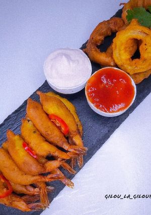 Une photo de Beignet de crevettes et d'oignons
