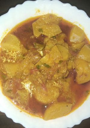 A picture of Shalgam and masala vadi ki.