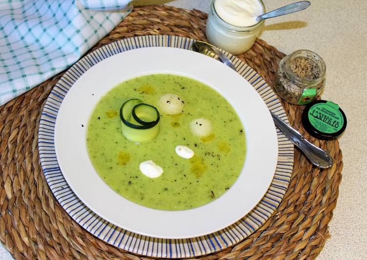 Sopa de pepino y melón a la menta. Con Mambo