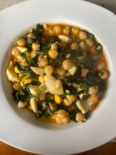 Una foto de Garbanzos con espinacas 🌿
