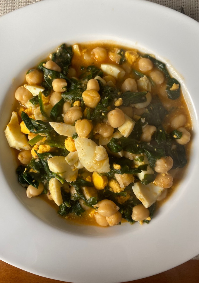 Una foto de Garbanzos con espinacas 🌿