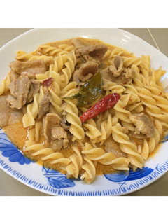 รูปของ ฟูซิลีพะแนงหมู ง่ายๆ