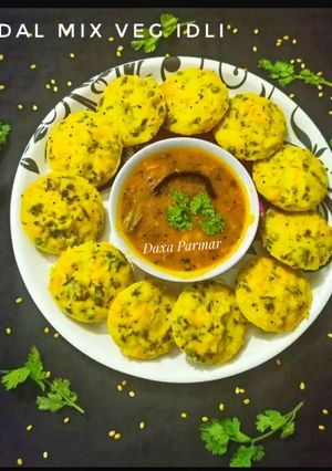 A picture of Moong Dal Mix Veg Idli.