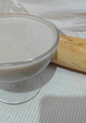 Una foto de Desayuno haba molida, maca y leche