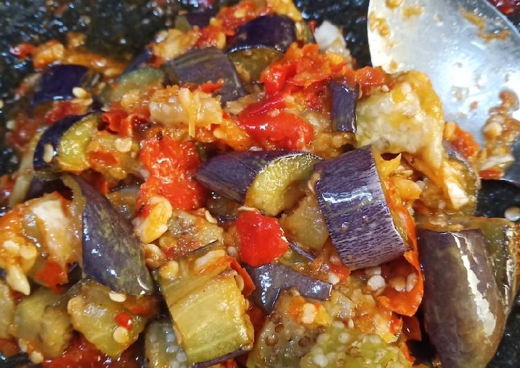 Langkah Mudah untuk Membuat Sambel terong yang Lezat