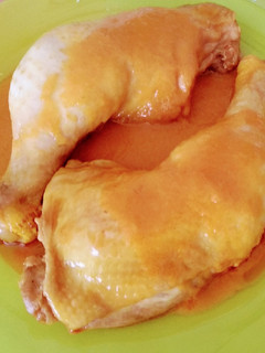 Una foto de Guiso de muslos de pollo con cerveza