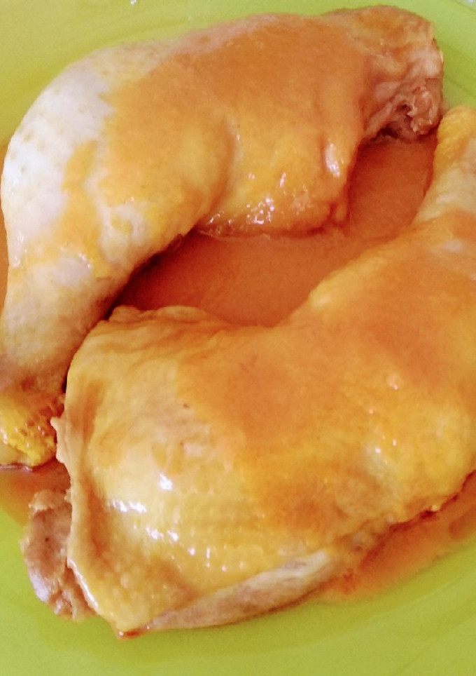 Una foto de Guiso de muslos de pollo con cerveza