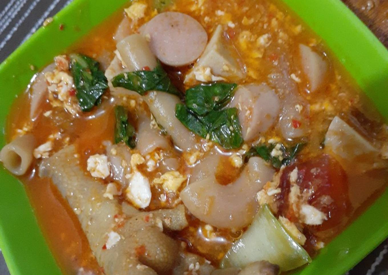 Seblak ceker kuah