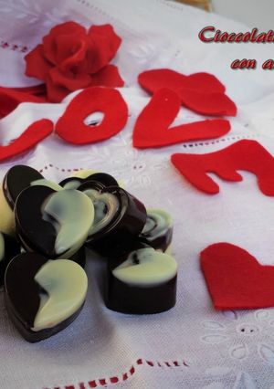Foto di Cioccolatini ripieni con amarene