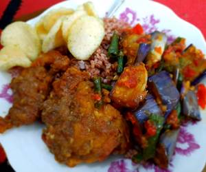 Praktis, Menyajikan Ayam penyet sambel terasi Lezat Mantap