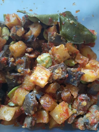 Langkah Mudah untuk Menyiapkan Resep Balado kentang petai hati sapi yang Menggugah Selera