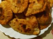 Una foto de empanadillas jamon