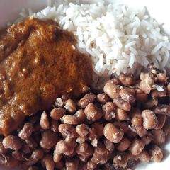 A picture of Rice,beans sauce.