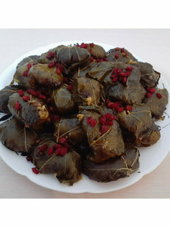 عکسی از دستور دلمه برگ مو