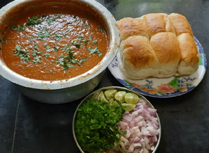 A picture of Street Style spicy homemade pav bhaji.