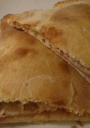 A picture of Calzone.
