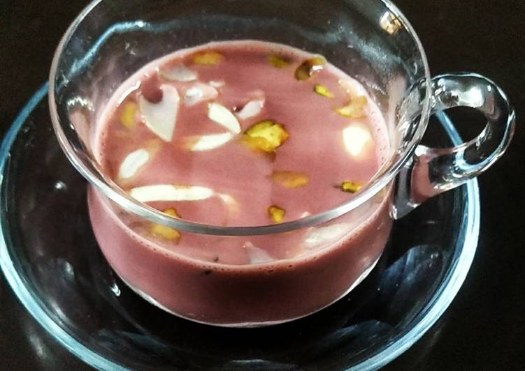 Recipe of Super Quick Homemade Kashmiri Pink Tea