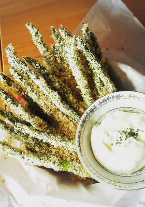 Foto resep Crispy Asparagus Panggang dengan Saus Putih