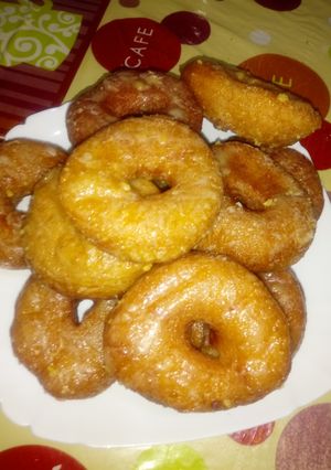 Una foto de Donuts navideños