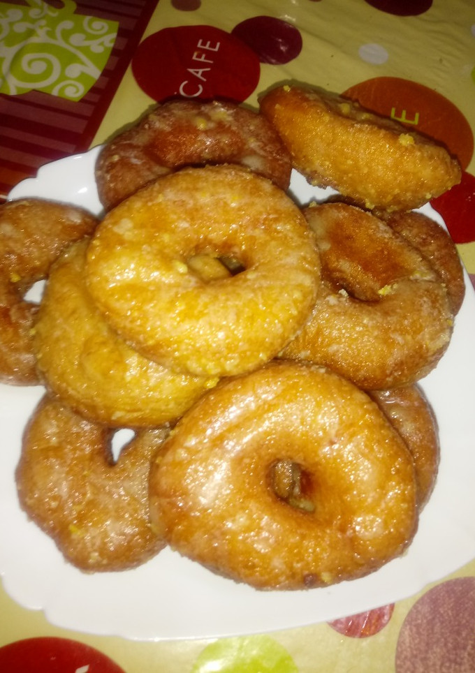 Una foto de Donuts navideños