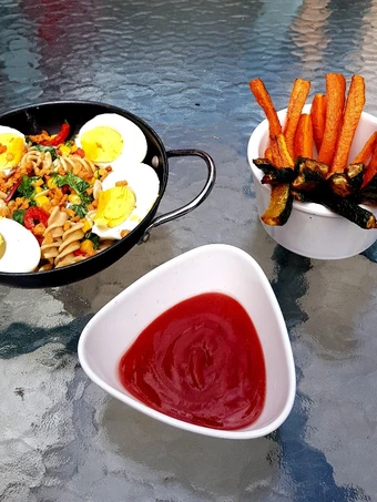 Recipe Veg Pasta with Egg and flavoured bacon bits carrot chips + Dip the Delicious Really delicious