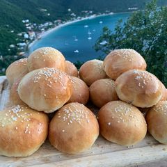 A picture of Brioche Burger Buns.