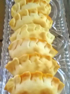 Una foto de Empanadas de pollo fáciles al estilo Debbie 😁
