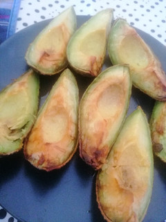 Una foto de Aguacates a la plancha 🥑