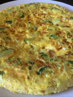 Una foto de Tortilla de calabacín con Jamón