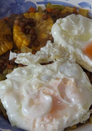 Foto principal de Potaje de lentejas, verduritas y maíz (choclo)