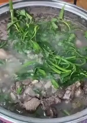 Hình của món Vịt om sấu.